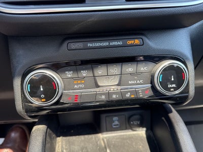 2022 Ford Escape Hybrid Titanium