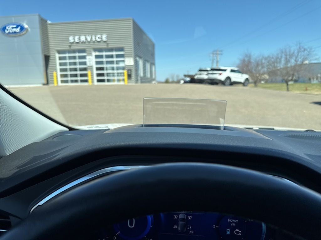 2022 Ford Escape Hybrid Titanium