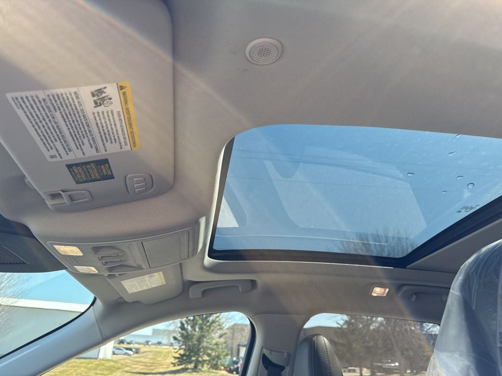 2022 Ford Escape Hybrid Titanium