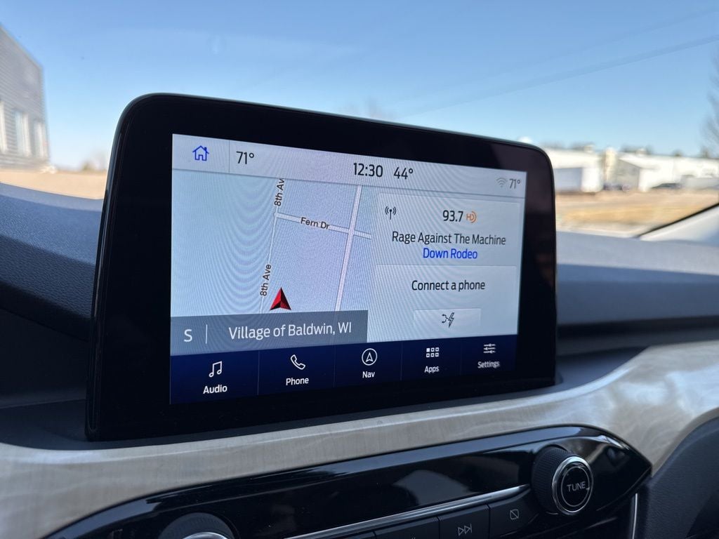 2022 Ford Escape Hybrid Titanium