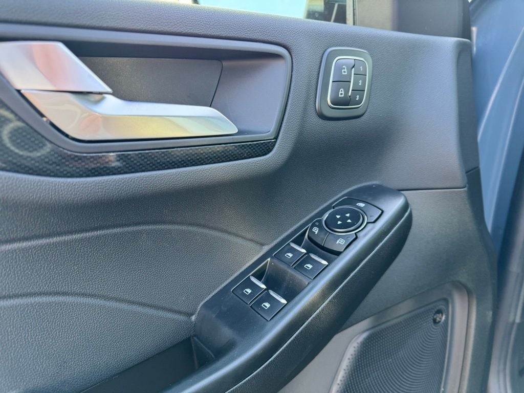 2026 Ford Escape ST-Line Select