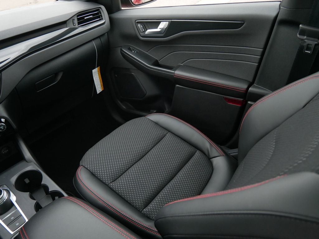 2026 Ford Escape Hybrid ST-Line Select