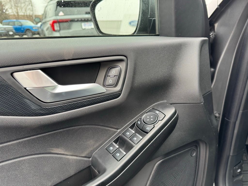 2026 Ford Escape Hybrid ST-Line Select