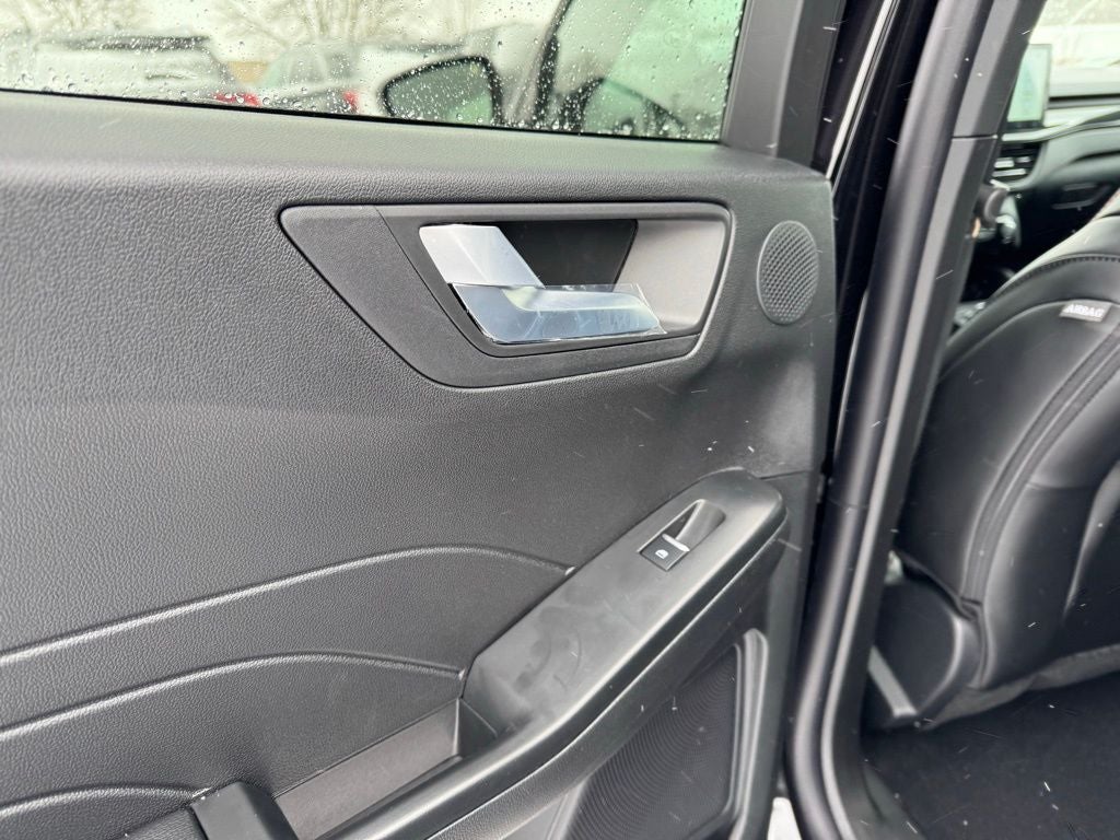 2026 Ford Escape Hybrid ST-Line Select