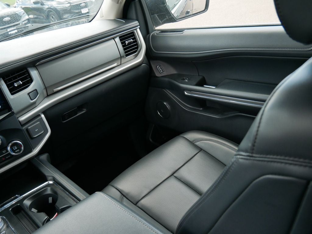 2023 Ford Expedition Max XLT