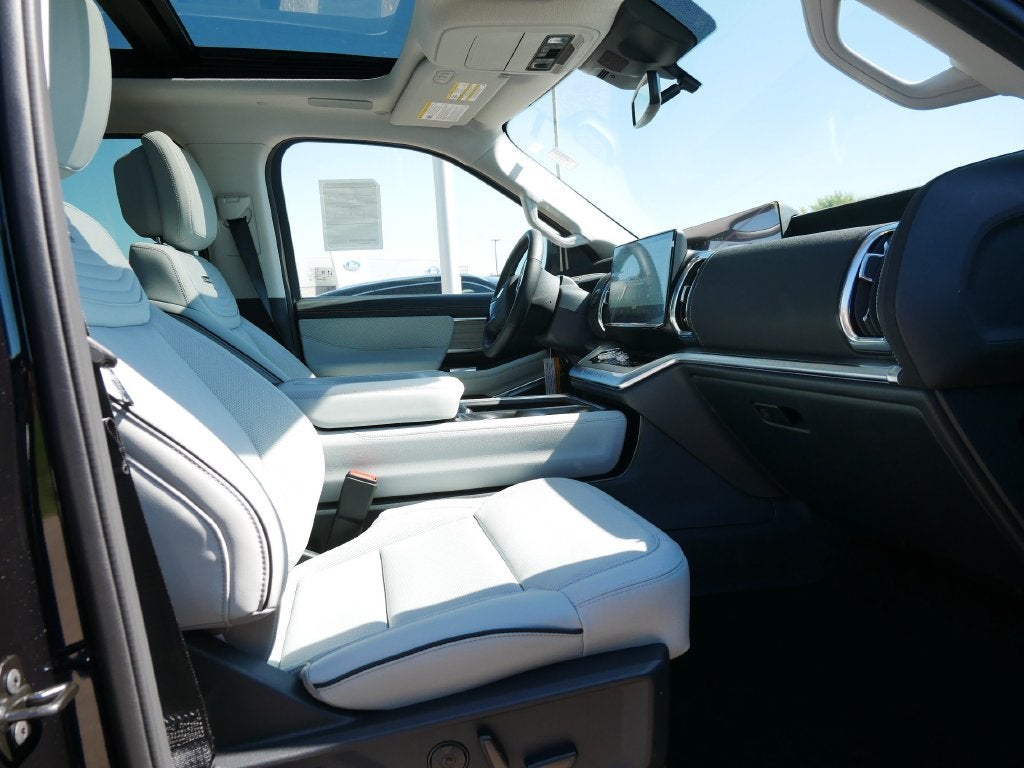 2027 Ford Expedition Max Platinum PLATINUM