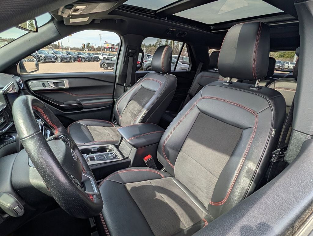 2023 Ford Explorer ST-Line