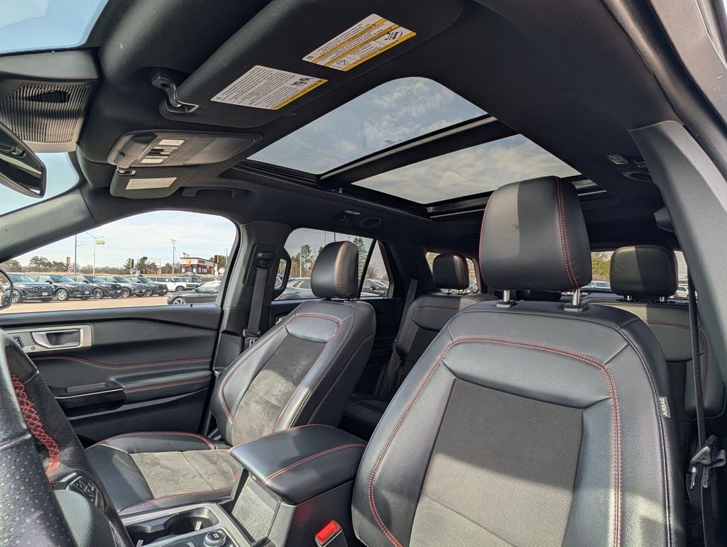 2023 Ford Explorer ST-Line