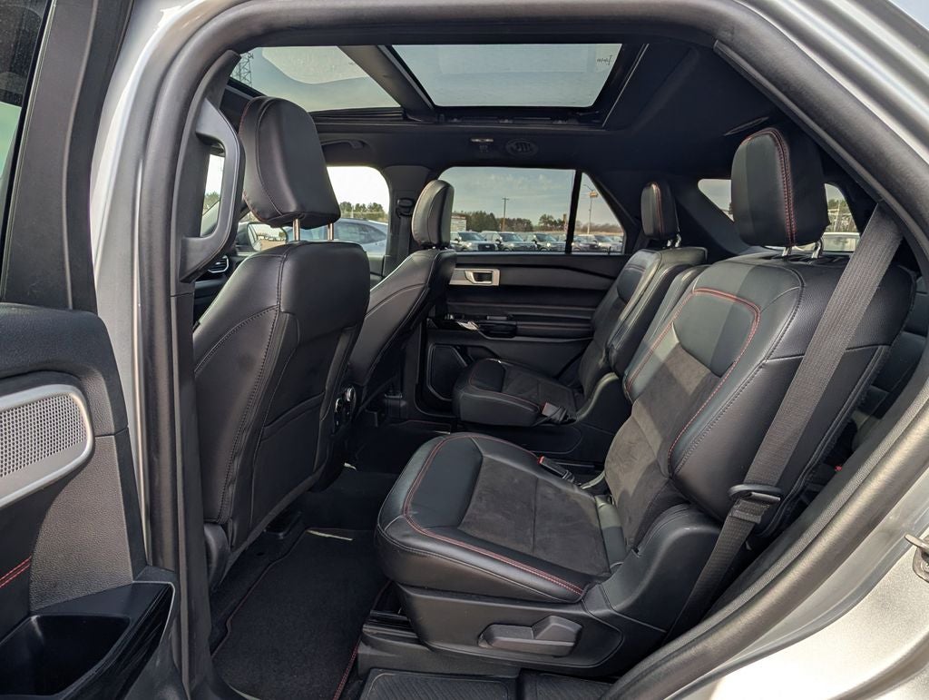 2023 Ford Explorer ST-Line