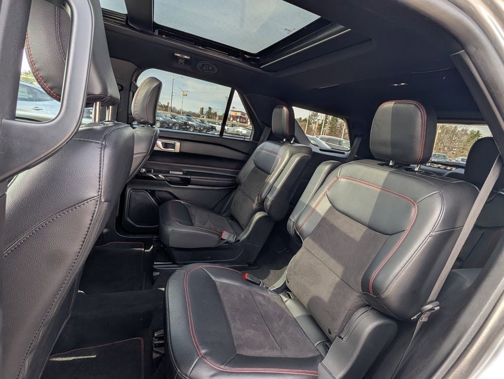 2023 Ford Explorer ST-Line