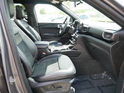 2024 Ford Explorer ST-Line