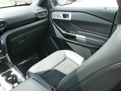 2024 Ford Explorer ST-Line