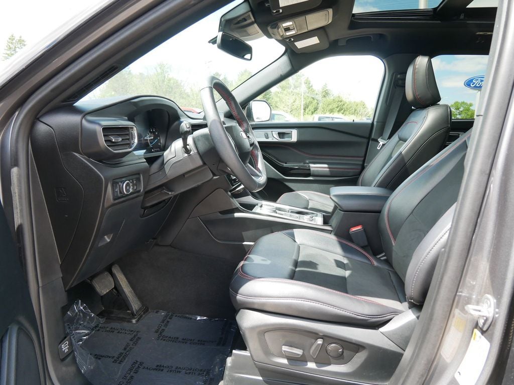 2024 Ford Explorer ST-Line