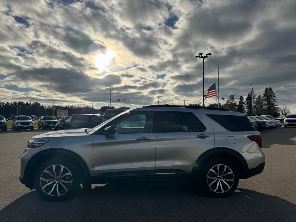 2023 Ford Explorer ST-Line