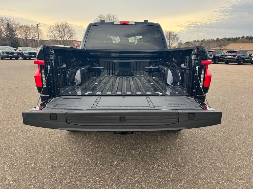 2025 Ford F-150 Lightning Flash