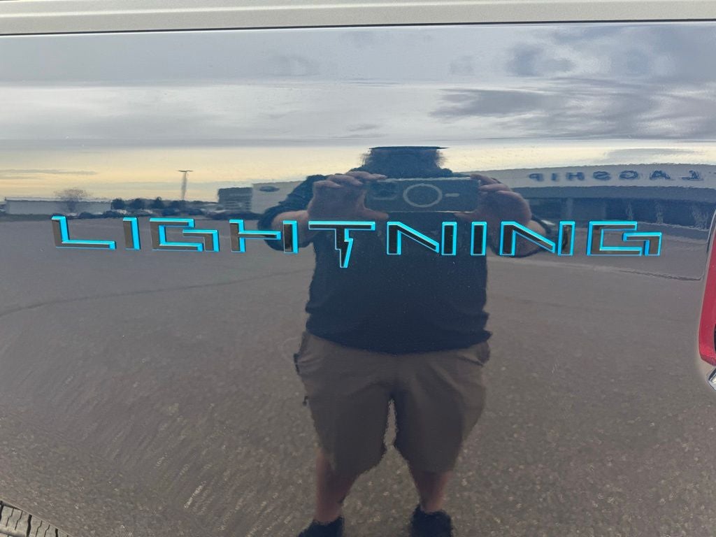 2025 Ford F-150 Lightning Flash