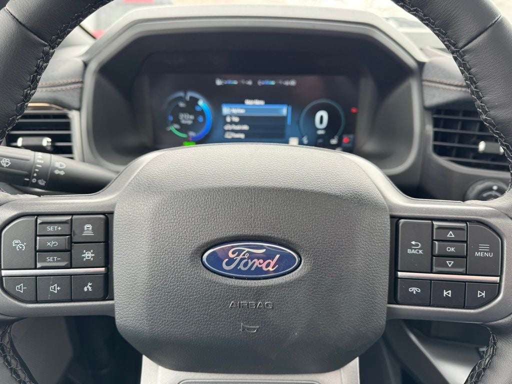 2025 Ford F-150 Lightning Lariat