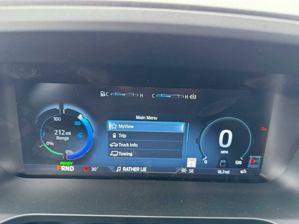 2025 Ford F-150 Lightning Lariat