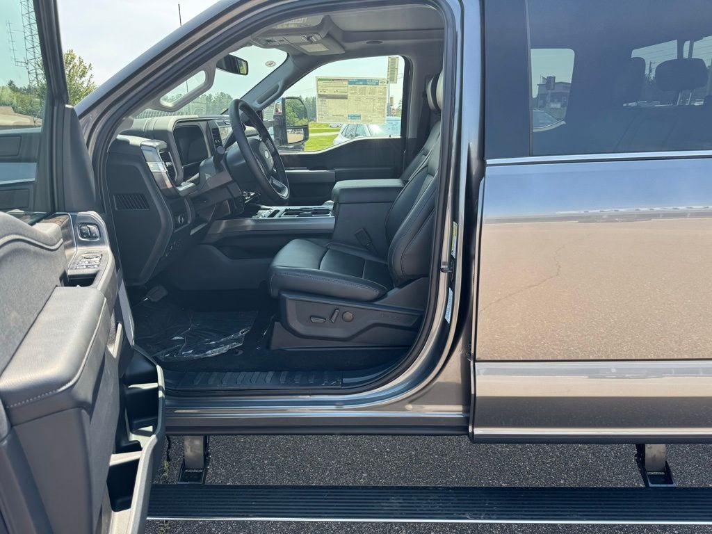 2025 Ford F-350SD Lariat