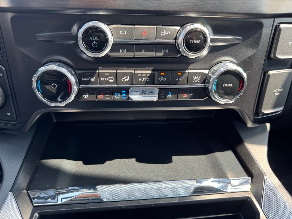 2025 Ford F-350SD Lariat