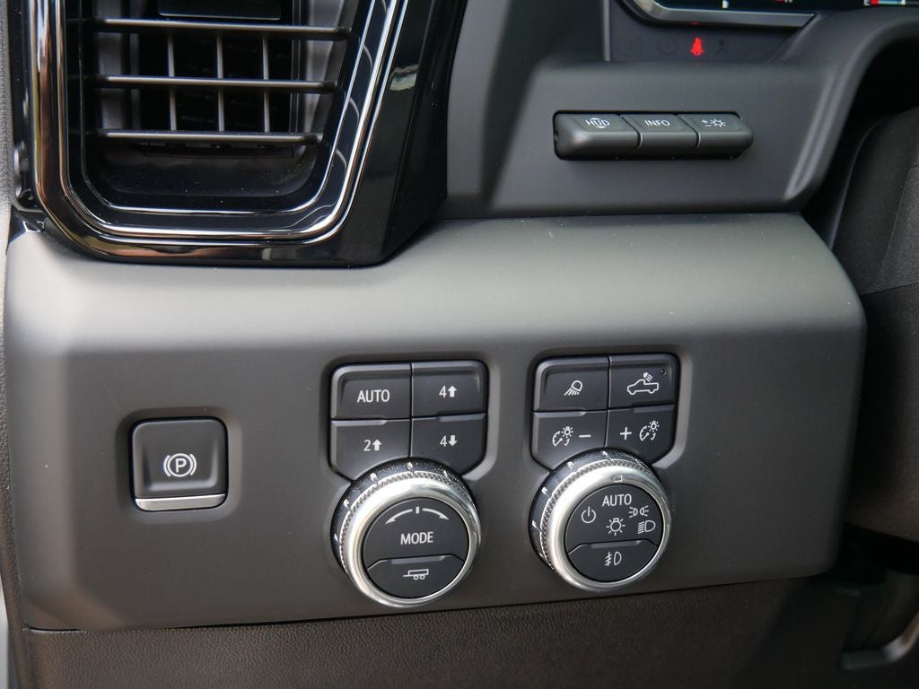 2025 GMC Sierra 2500HD AT4X