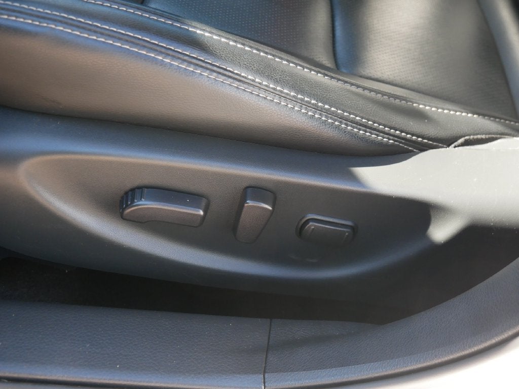 2023 Nissan Maxima SV
