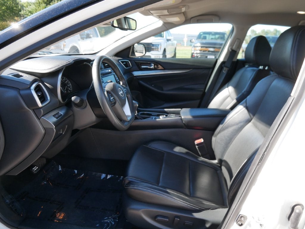 2023 Nissan Maxima SV