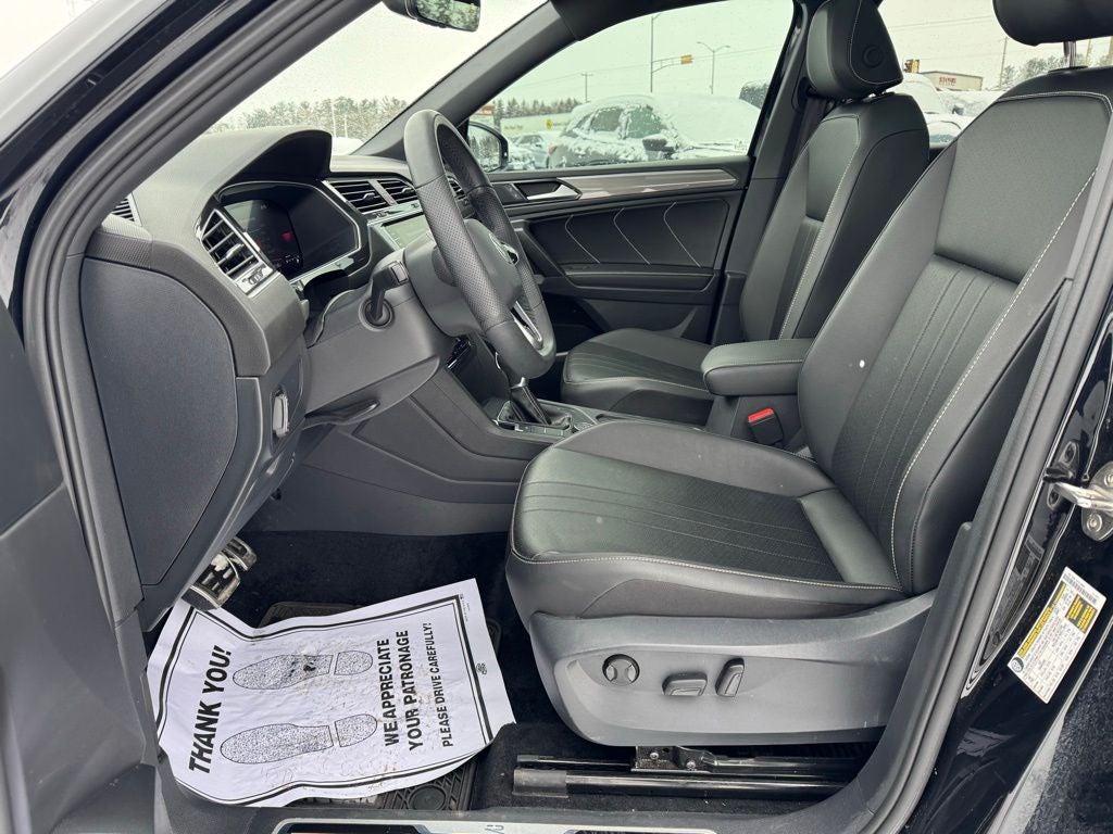 2024 Volkswagen Tiguan 2.0T SE R-Line Black