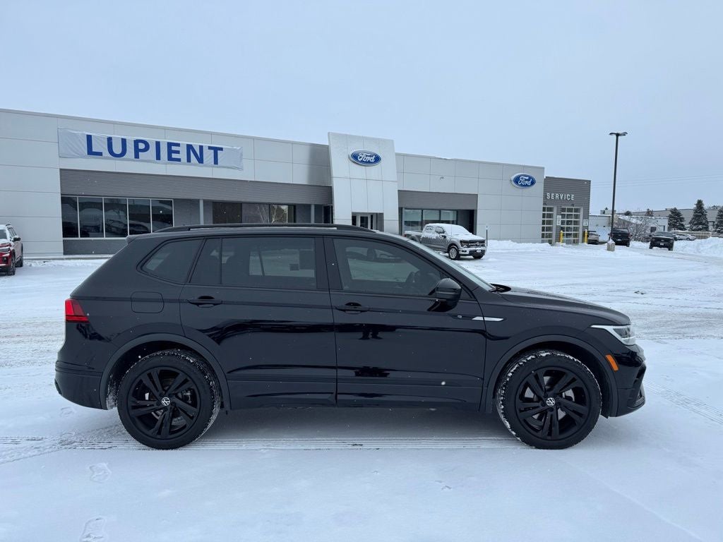 2024 Volkswagen Tiguan 2.0T SE R-Line Black