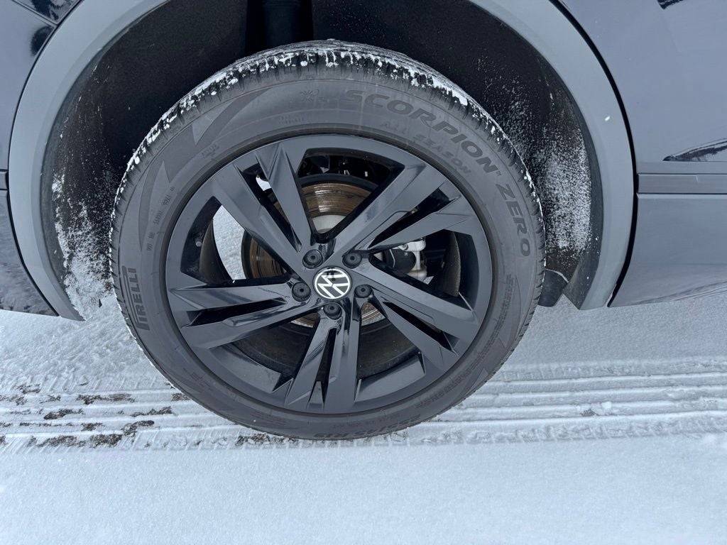 2024 Volkswagen Tiguan 2.0T SE R-Line Black