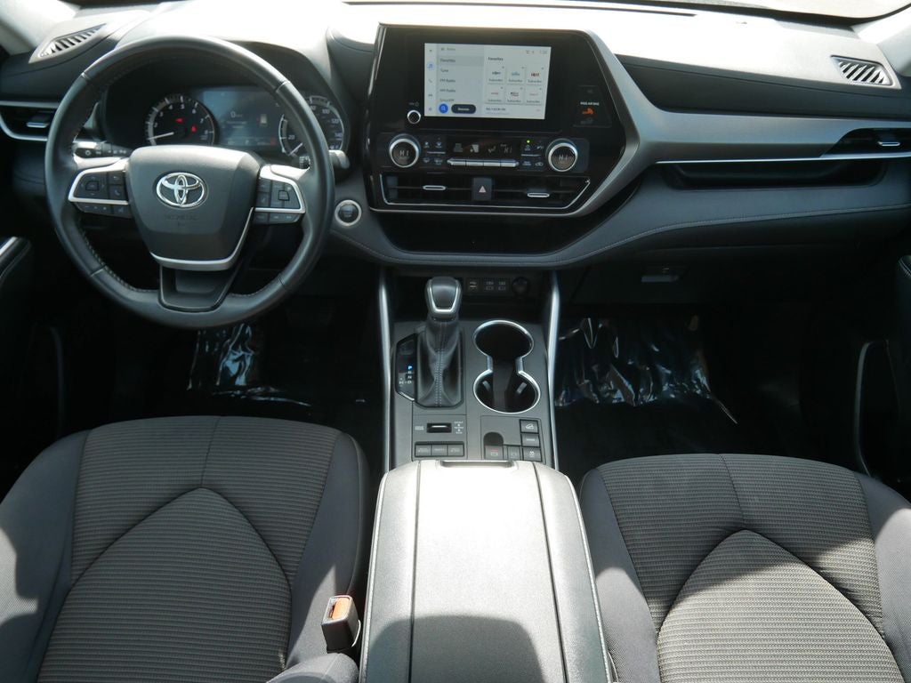 2024 Toyota Highlander LE