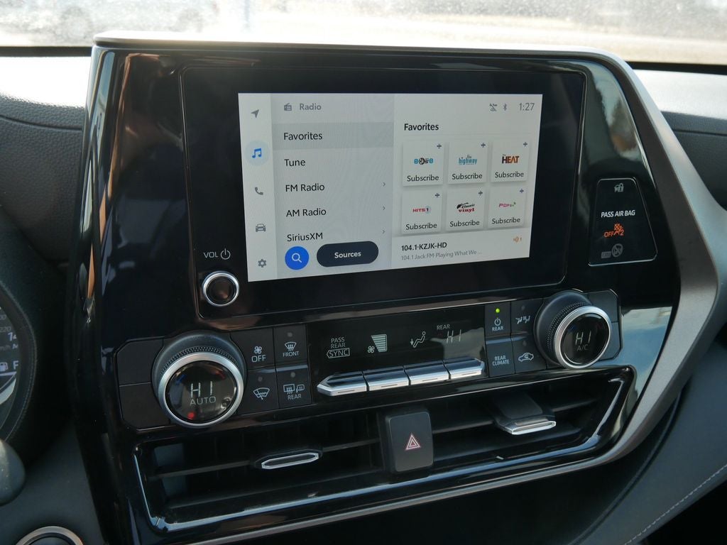 2024 Toyota Highlander LE