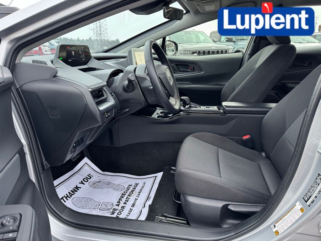 2025 Toyota Prius LE