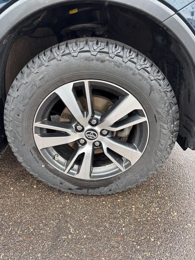 2017 Toyota RAV4 XLE