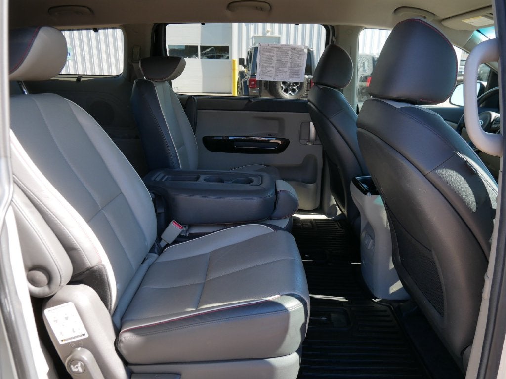 2015 Kia Sedona SX
