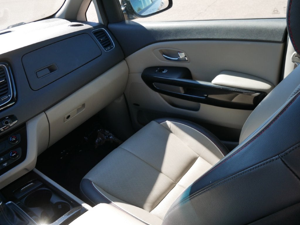 2015 Kia Sedona SX